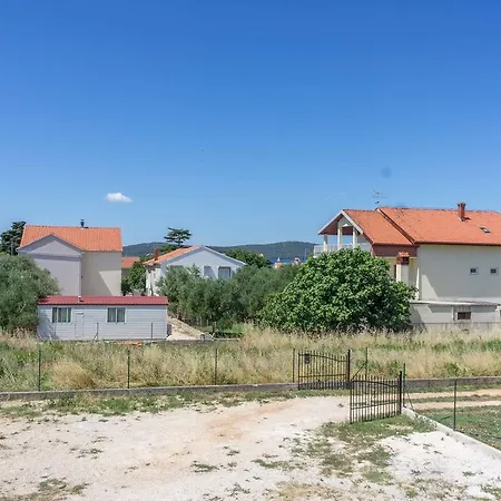 Mateo Apartment