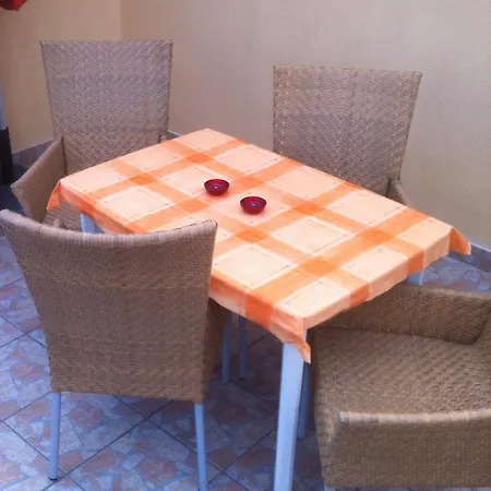 شقة Mateo