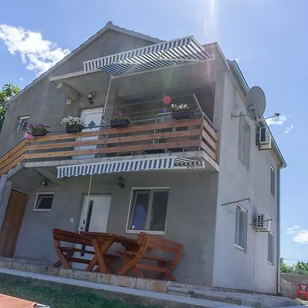 Apartament Mateo